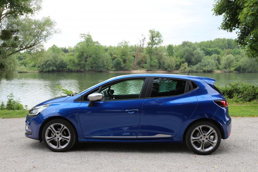  Renault Clio GT Line 2016 года  (фото 33 из 38)